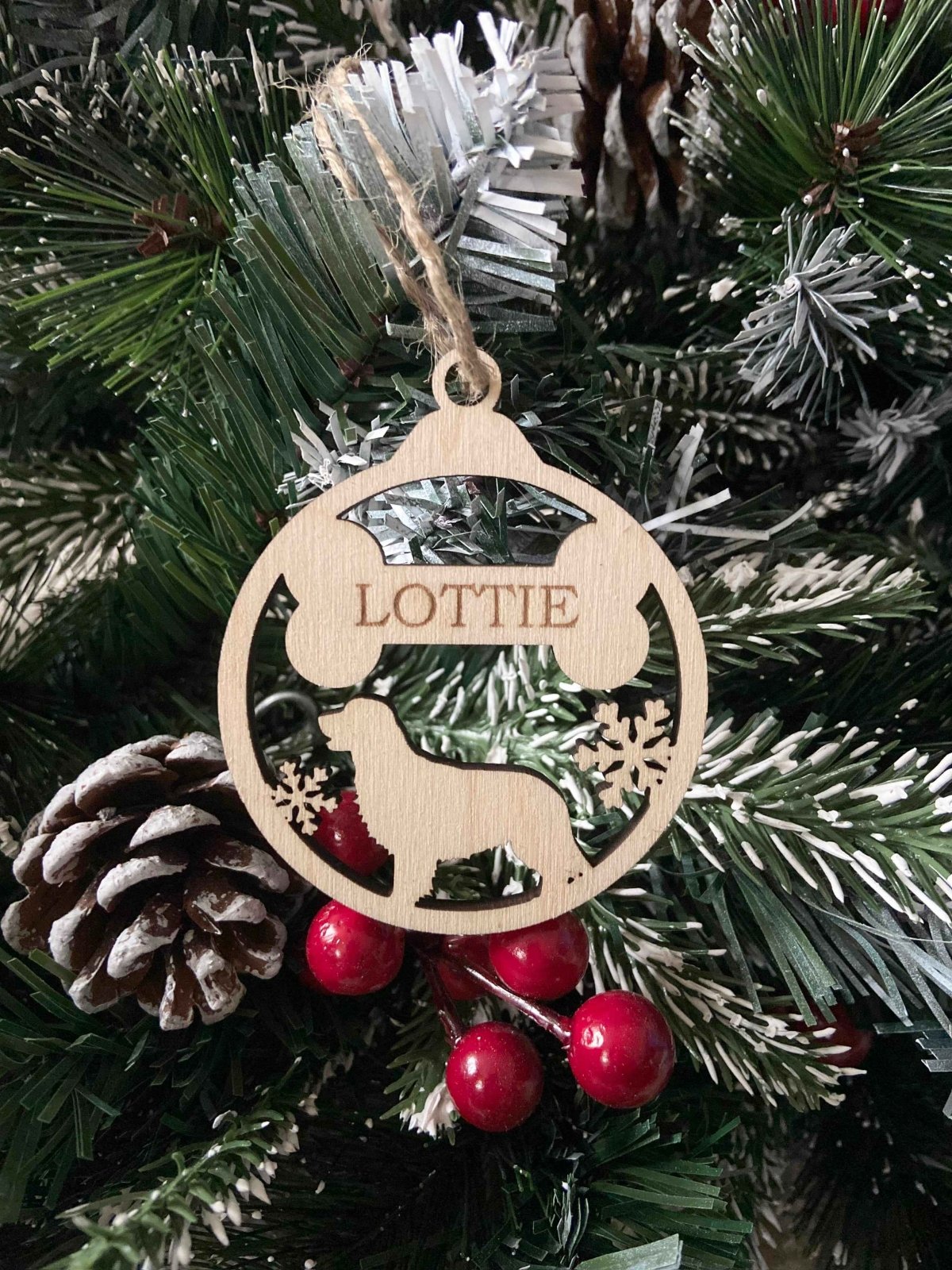 Personalised Dog Christmas Tree Ornaments - The Gifted Panda Main image